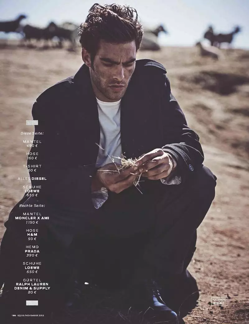 Moetso oa maemo a holimo oa Sepanishe Jon Kortajarena o nkuoe sets'oants'o ke Matthew Brookes mme a ngotsoe ke Manuela Hainz, bakeng sa khatiso ea November 2015 ea GQ Germany.