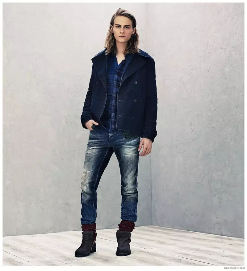 Tommy Hilfiger akanda kuri moderi Henry Pedro-Wright na Nicola Wincenc kugirango berekane igihe cyizuba-itumba 2014 basa na Hilfiger Denim. Uhujije filozofiya ishaje-yishuri-shya, Hilfiger Denim atanga icyegeranyo cya denim-inspiration. Gukomatanya ibinure bihuye nibyingenzi bigezweho, ibintu byose kuva jacket ya varsity kugeza t-shirt ishushanyije itangwa nkuburyo bwiza, burimunsi.