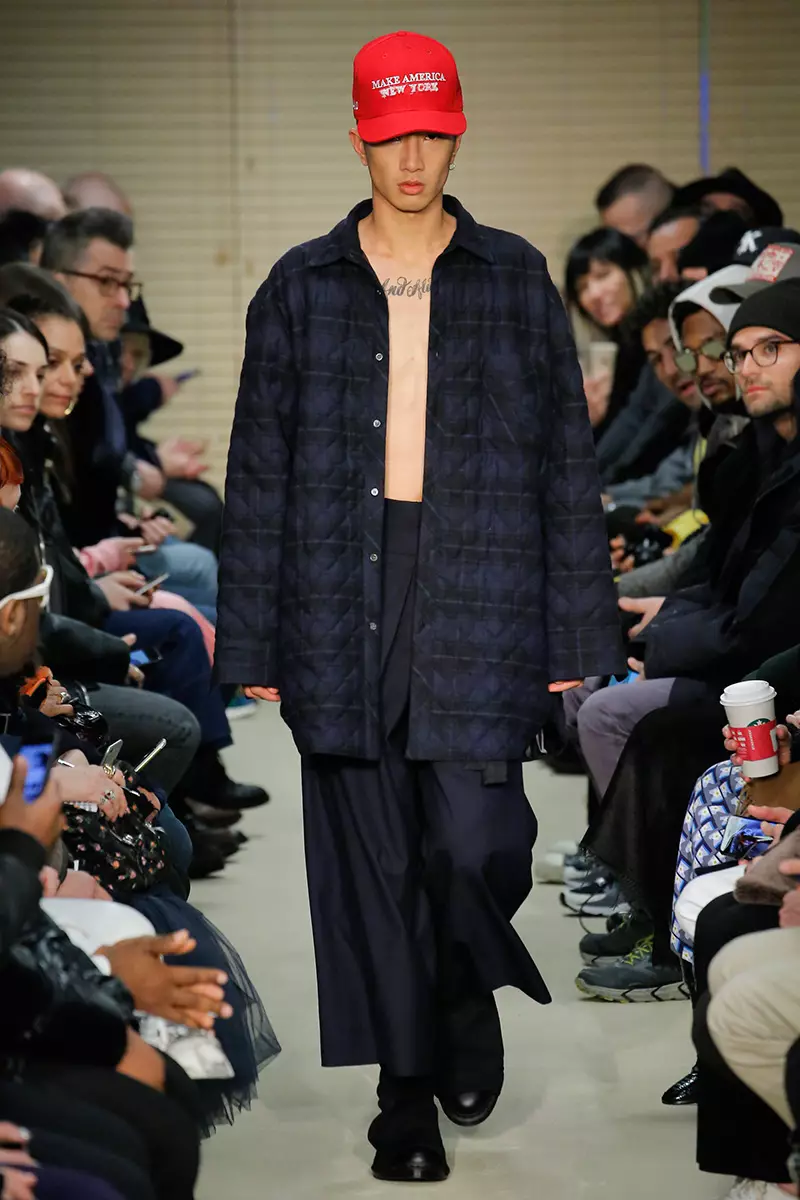 Gipresentar ni Dao-Yi Chow ug Maxwell Osborne ang ilang Fall/Winter 2017 menswear collection alang sa Public School atol sa New York Fashion Week.