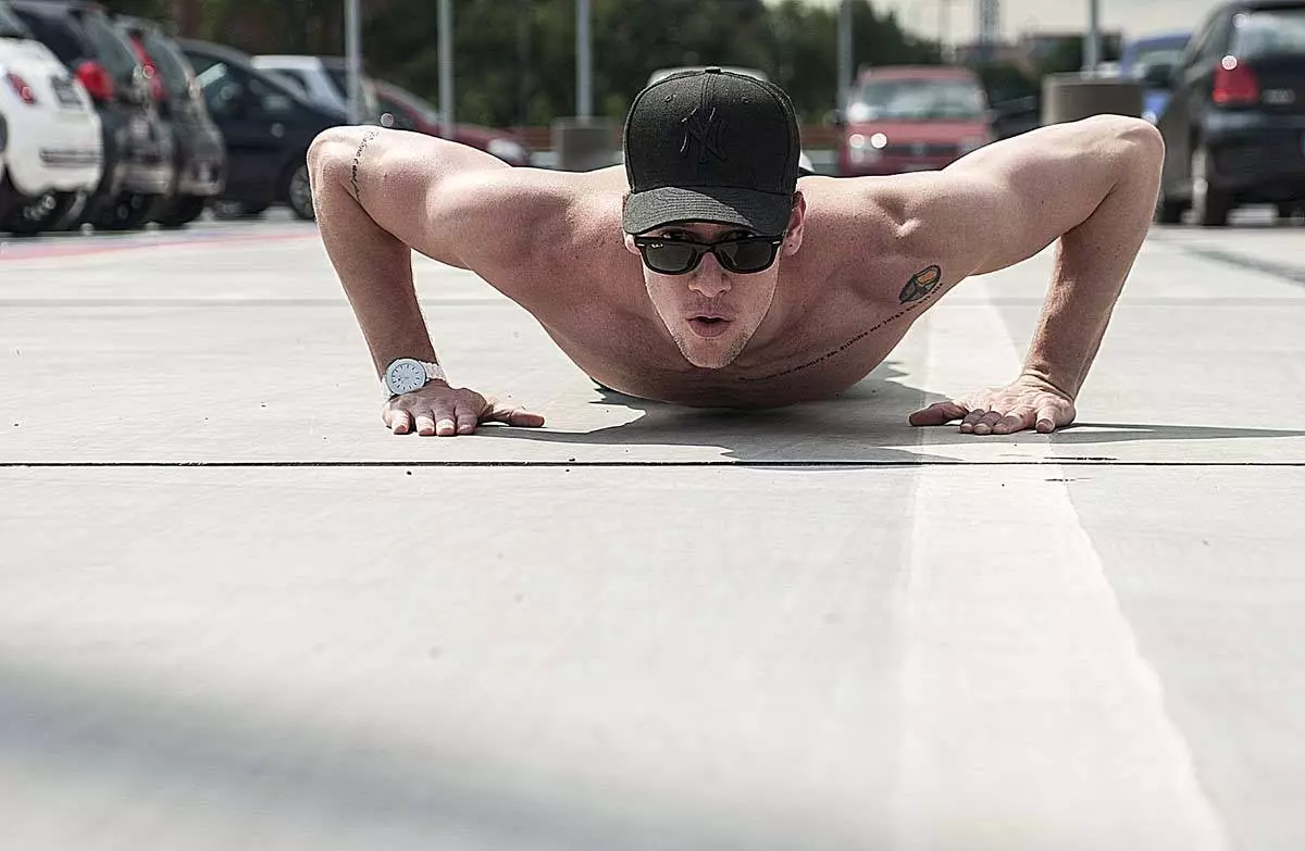 Den smukke italienske model Alexandre Valotto hos Andy Models syder i denne opsigtsvækkende portrætserie optaget af den produktive fotograf Daniel Rodrigues.