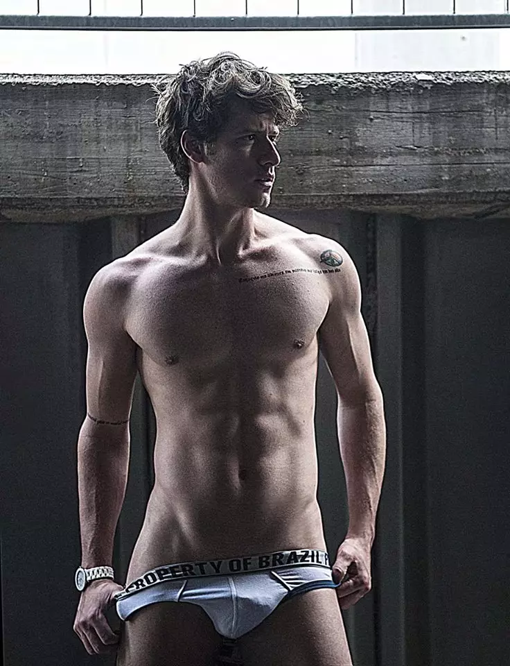 Modél Italia anca Alexandre Valotto di Andy Models sizzles dina séri potret showstopping ieu ditémbak ku fotografer prolific Daniel Rodrigues.