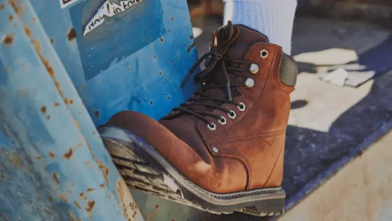 適合在旅途中工作的男士的頂級安全套穿工作靴