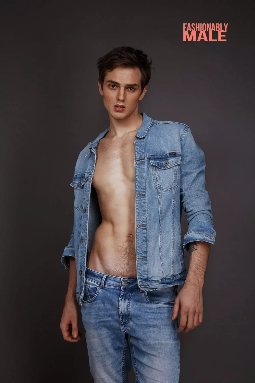 Viktor Letyagin de Victor Lluncor para Fashionably Male