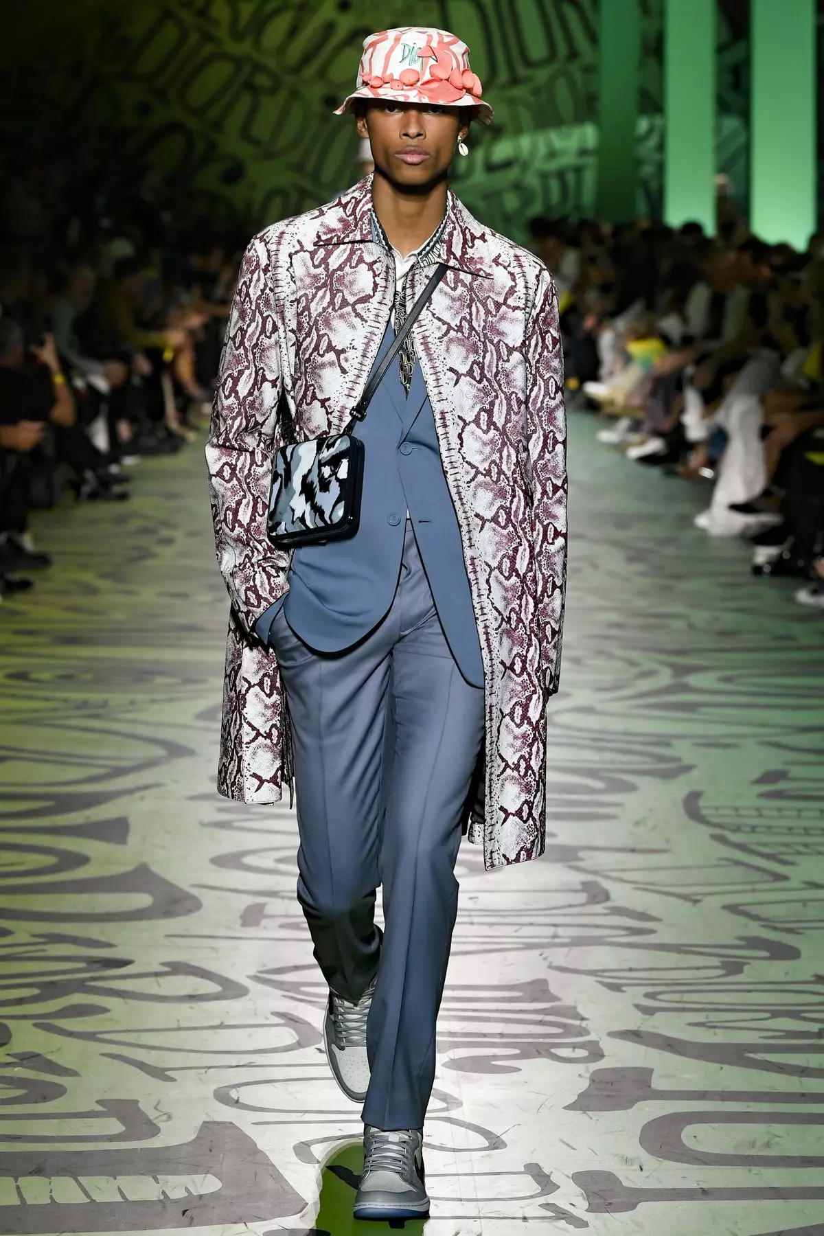 Les looks de Dior Men Fall 2020 Miami 37931_8