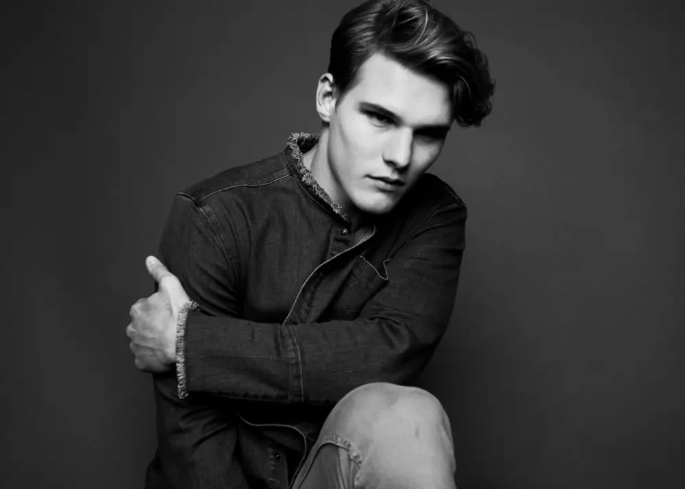 austin-scoggin-by-sarah-mireya5