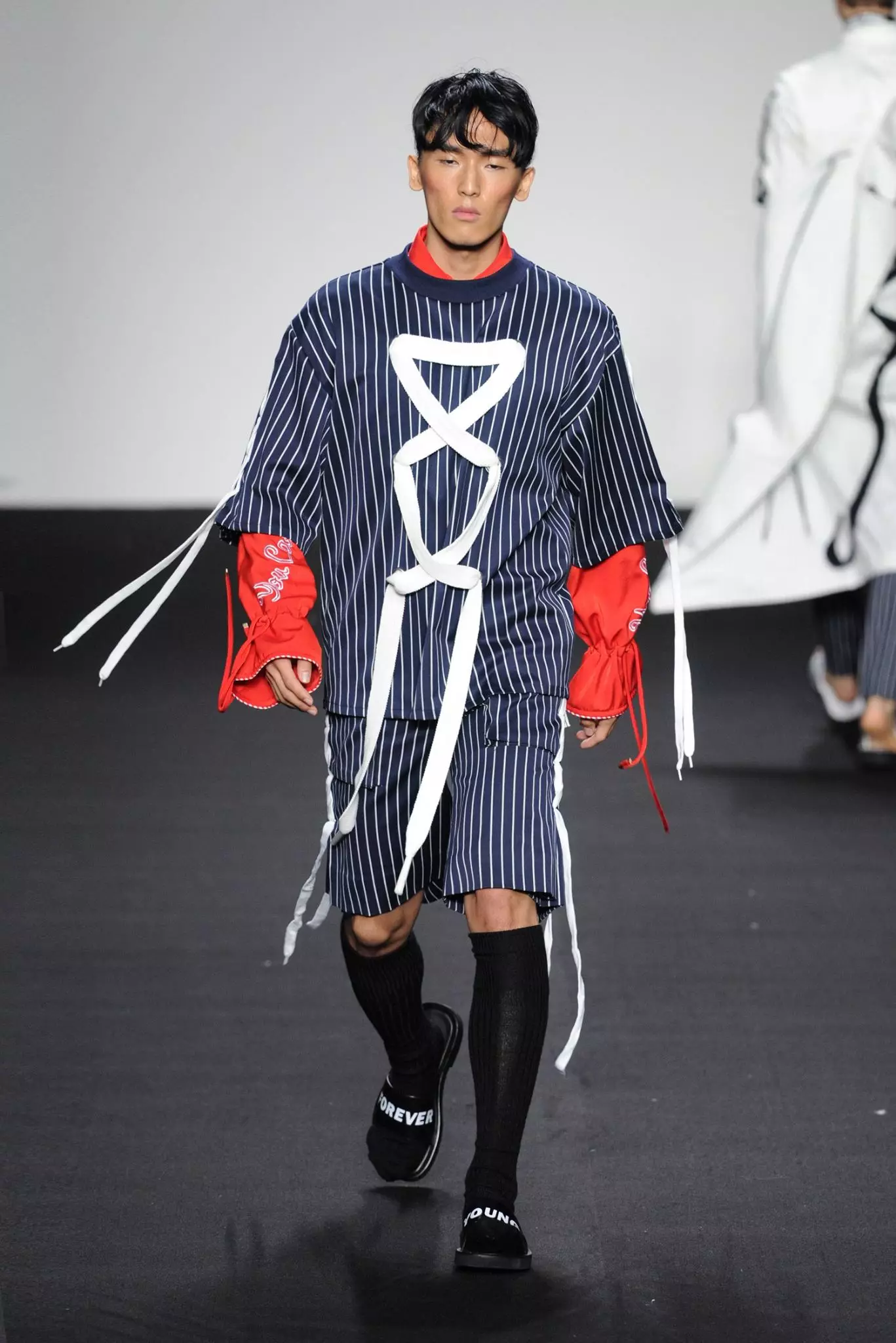 q-dizayn-va-play-ss17-at-efw15