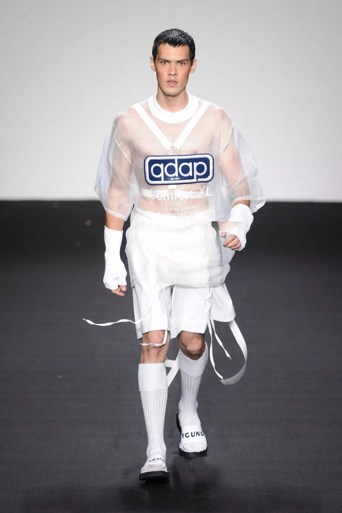 q-dizajn-i-igraj-ss17-at-efw8