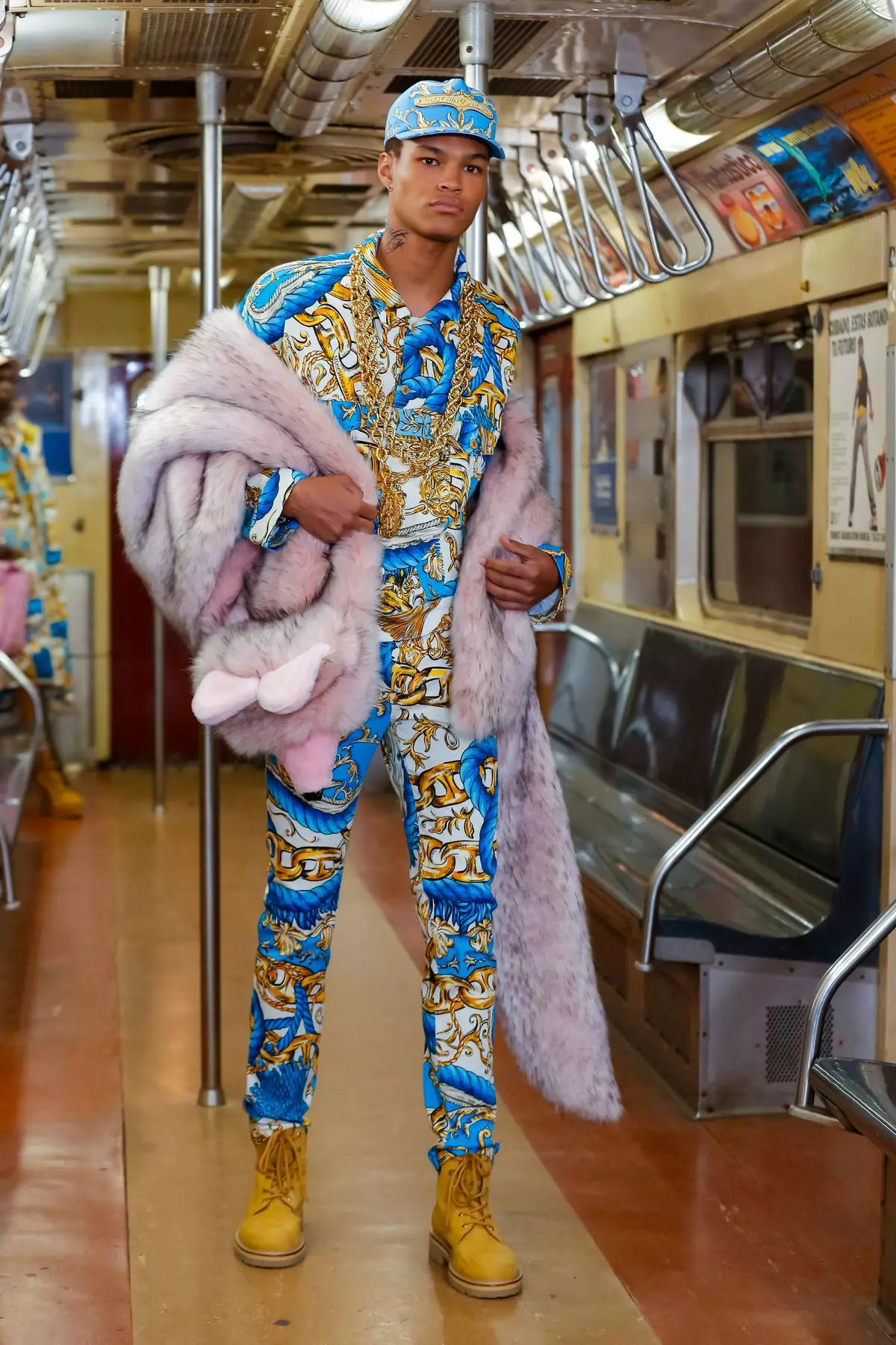 Moschino Pre Fall 2020 38206_6