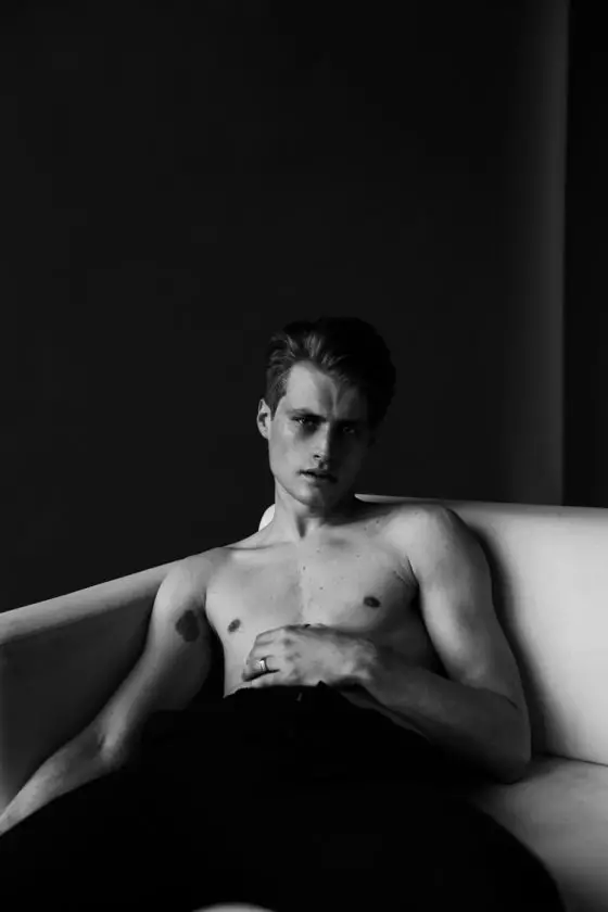 Andrew Kaplya de Efimtcev Nicholas para Victor Magazine