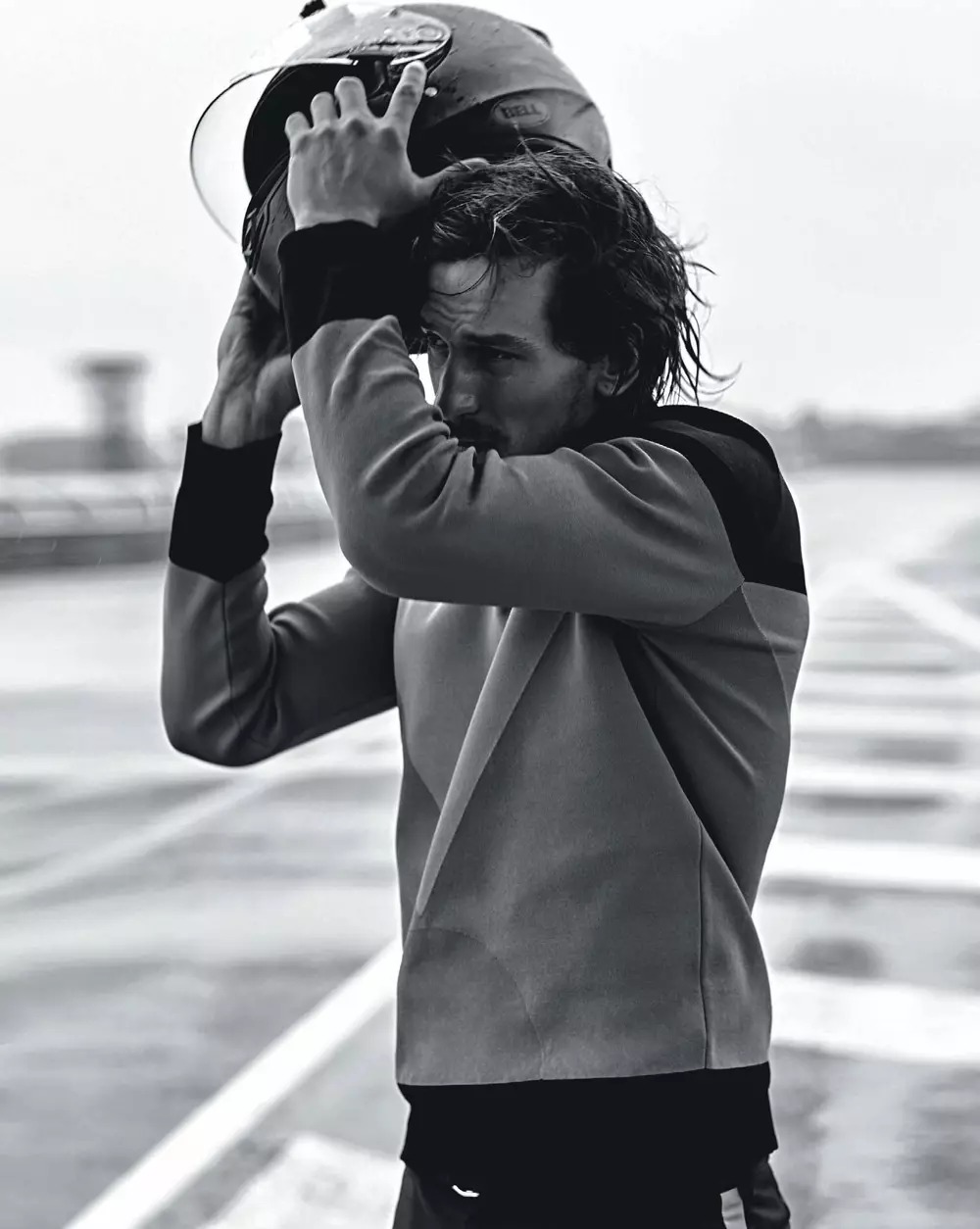 Modeli i preferuar mashkull, Jarrod Scott, prezanton një editorial të ri për GQ Australia Issue Nëntor 2015, xhiruar nga Jake Terrey, stiluar nga Kelly