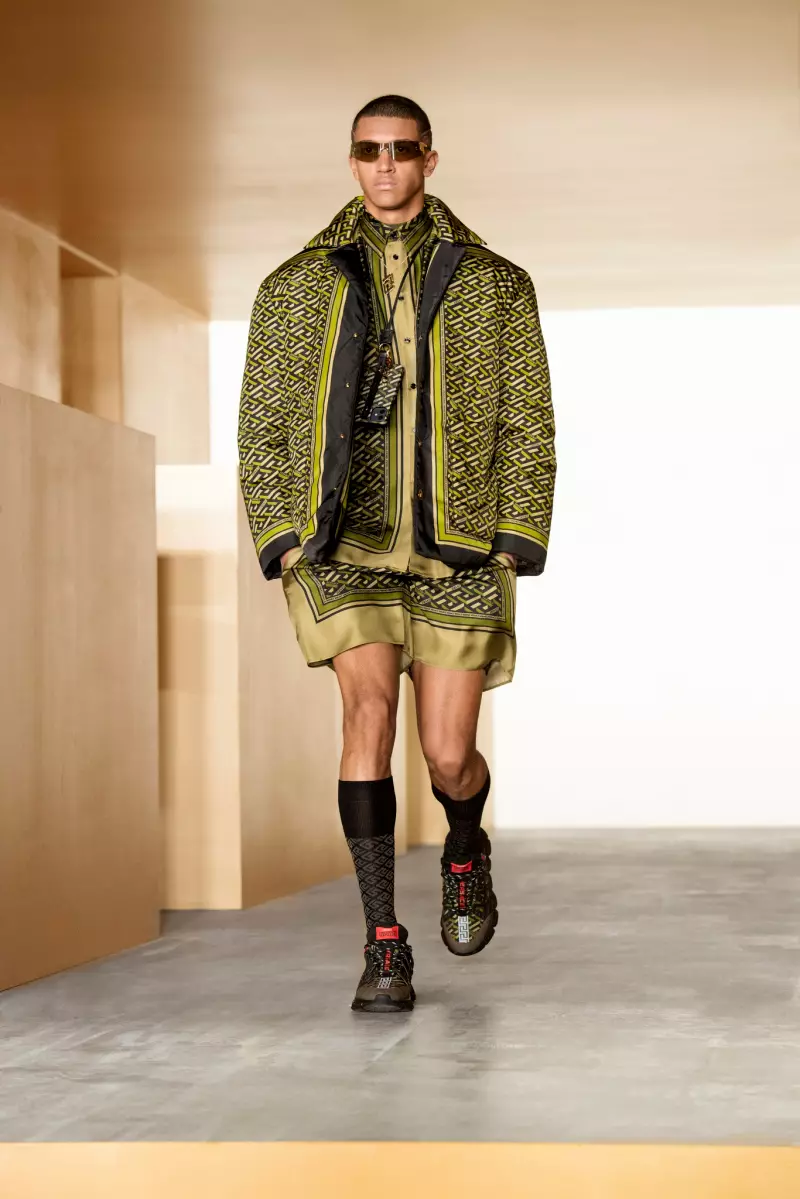 Versace e Itokiselitse ho Apara Fall 2021 Milan 3840_15