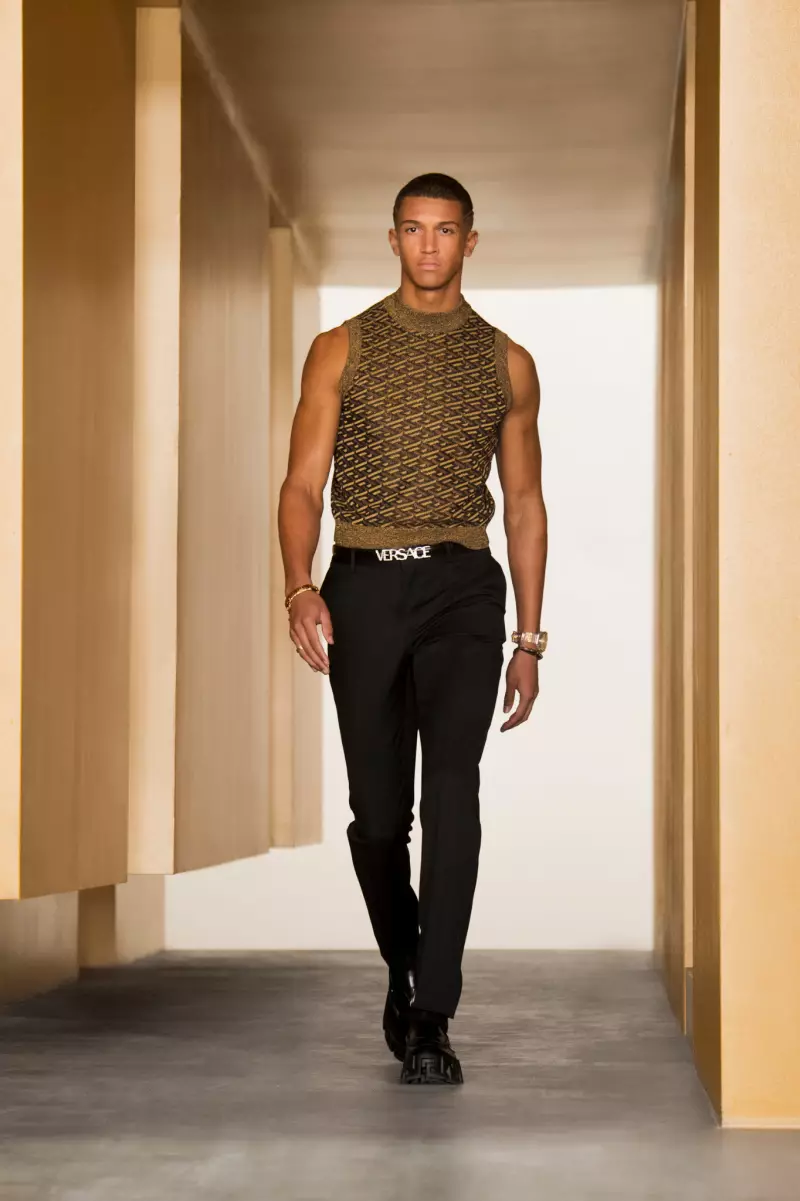 Versace Prêt-à-porter Automne 2021 Milan 3840_43