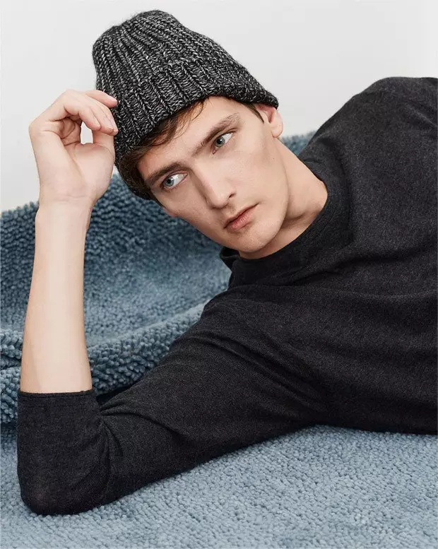 Zara spreads Seasonal in redaksje Fall / Winter 2015 liedend super model Yannick Abrath út View Management.