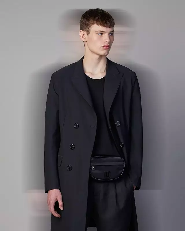 Paggawa ng Minimalist Wardrobe sa Araw-araw gamit ang Neil Barrett Spring 2021 3892_17