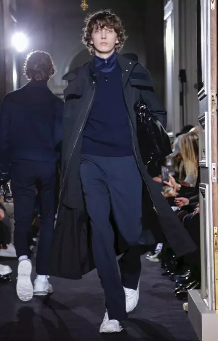 VALENTINO MENSWEAR AŬTUNO VINTRO 2018 PARIS1