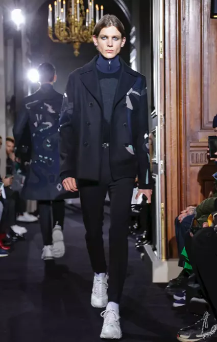 VALENTINO MENSWEAR AŬTUNO VINTRO 2018 PARIS34