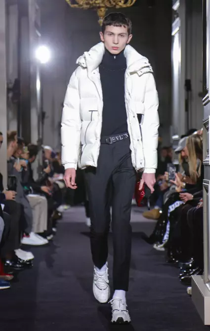 VALENTINO MENSWEAR AŬTUNO VINTRO 2018 PARIS38