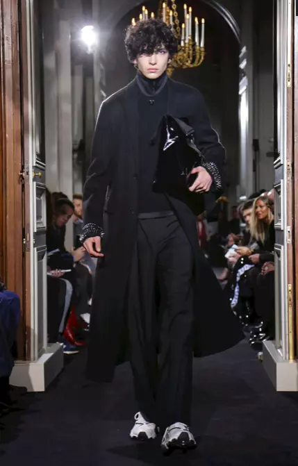 VALENTINO MENSWEAR HERBST WINTER 2018 PARIS30