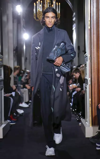 VALENTINO MENSWEAR AŬTUNO VINTRO 2018 PARIS31