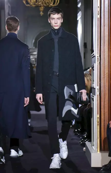 VALENTINO MENSWEAR AŬTUNO VINTRO 2018 PARIS33