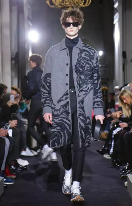 VALENTINO MENSWEAR AŬTUNO VINTRO 2018 PARIS5