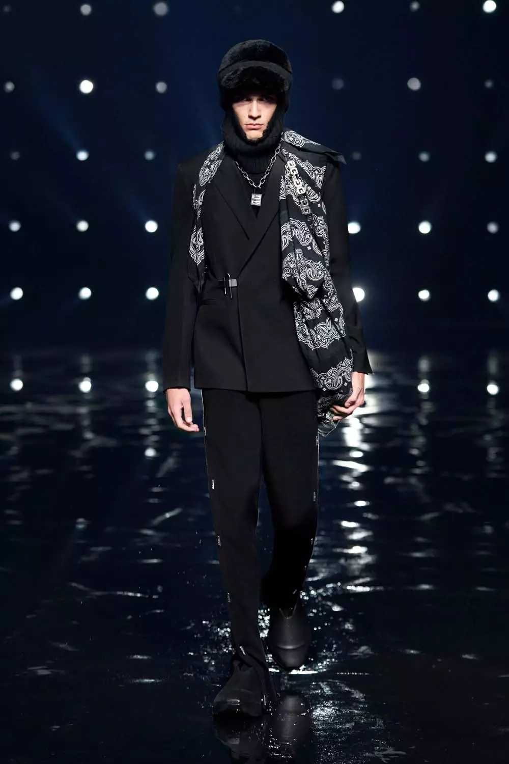 Givenchy Siap Nganggo Musim Gugur 2021 Paris 3922_1