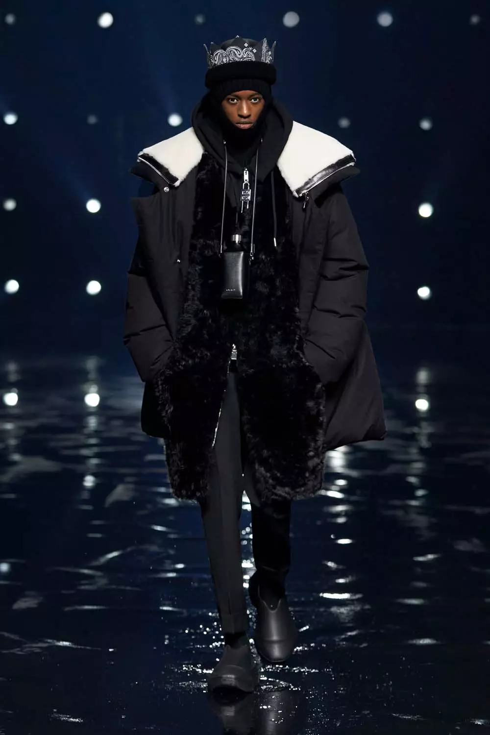 Givenchy 2021-жылдын күзүндө кийүүгө даяр Париж 3922_11