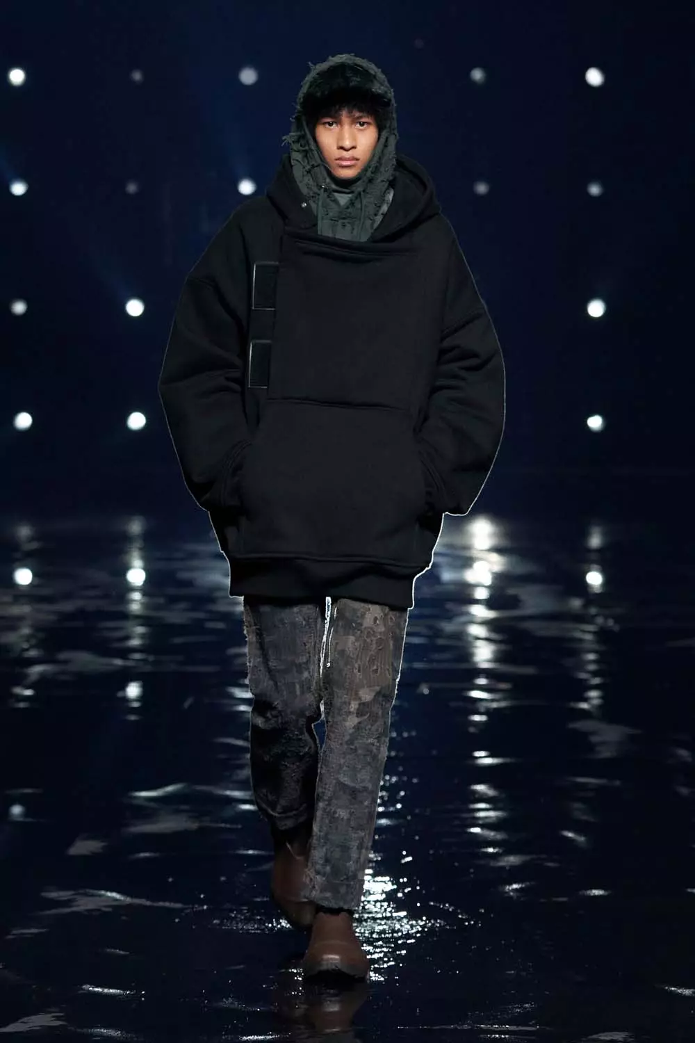 Givenchy 2021-жылдын күзүндө кийүүгө даяр Париж 3922_15