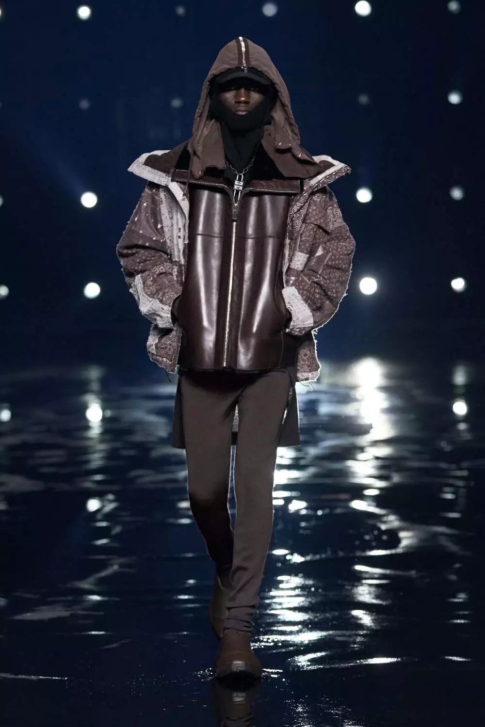 Givenchy 2021-жылдын күзүндө кийүүгө даяр Париж 3922_16