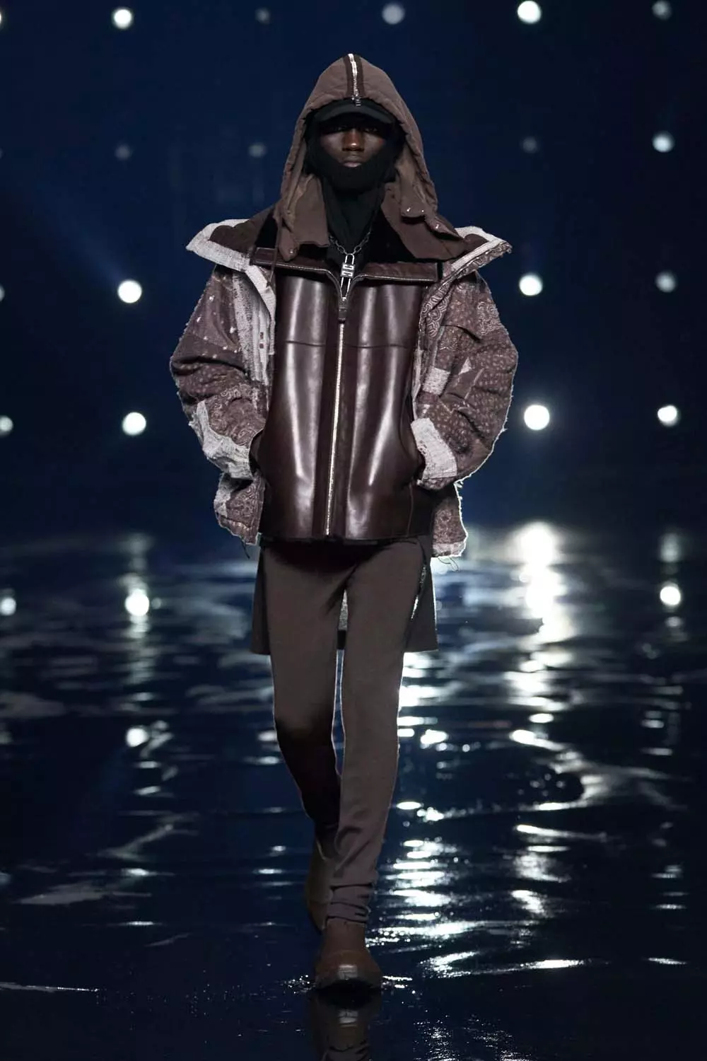 Givenchy Ready To Wear podzim 2021 v Paříži 3922_16