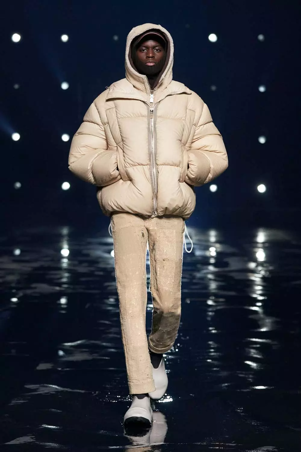 Givenchy 2021-жылдын күзүндө кийүүгө даяр Париж 3922_18