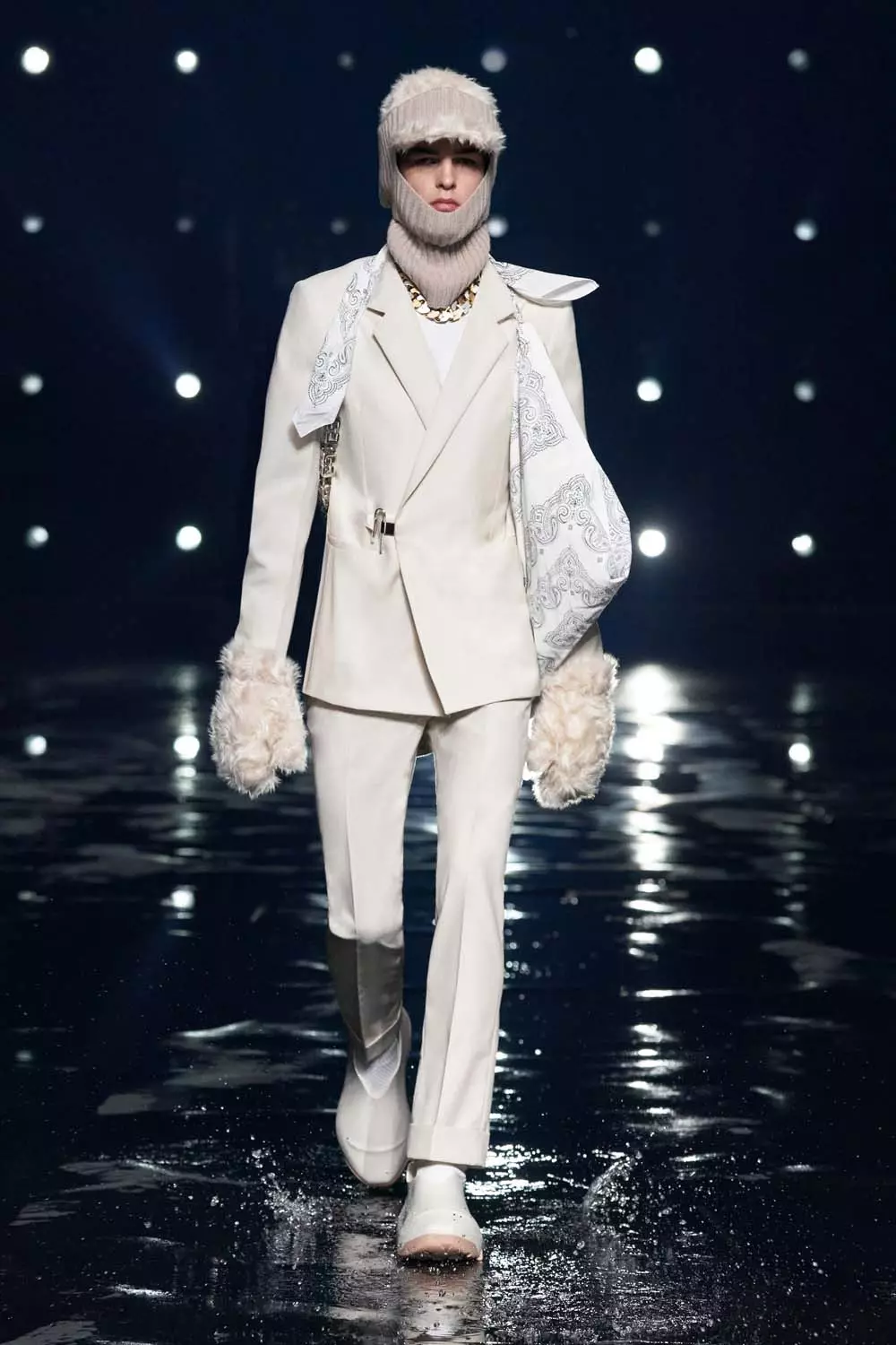 Givenchy 2021-жылдын күзүндө кийүүгө даяр Париж 3922_20