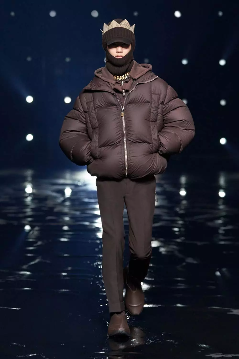 Givenchy gatavs valkāšanai, 2021. gada rudens Parīze 3922_8