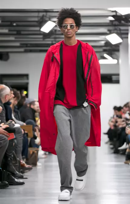 ISSEY MIYAKE GIZONEZKOAK 2018KO UDAZKEN NEGUA PARIS21