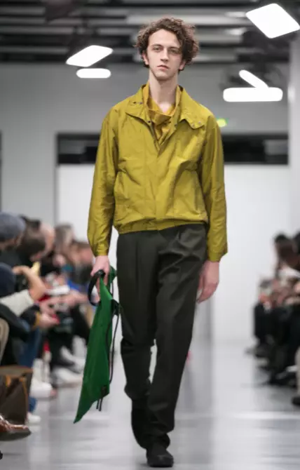 ISSEY MIYAKE VĪRIEŠU APĢĒRBS, RUDENS ZIEMA 2018 PARIS33