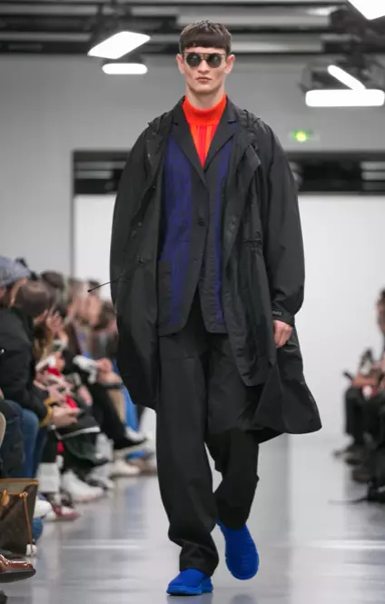 ISSEY MIYAKE VĪRIEŠU APĢĒRBS, RUDENS ZIEMA 2018 PARIS36