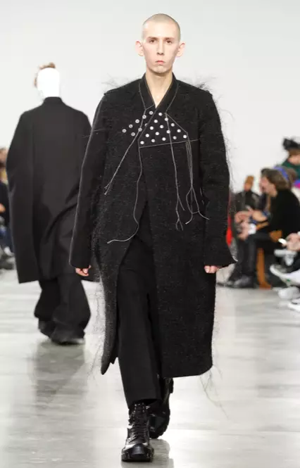 RICK OWENS MENSWEAR AŬTUNO VINTRO 2018 PARIS29