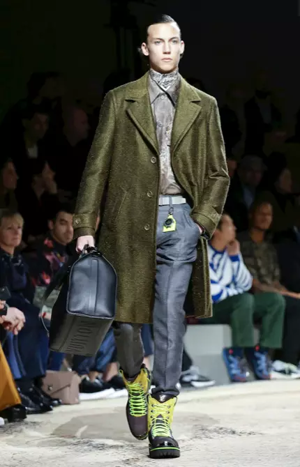 GAEILGE MAIDIR LE LÍNE VUITTON MENSWEAR 2018 PARIS20