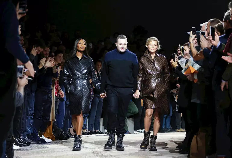 LOUIS VUITTON VESHJE PËR BURRA VJESHTË DIMËR 2018 PARIS24