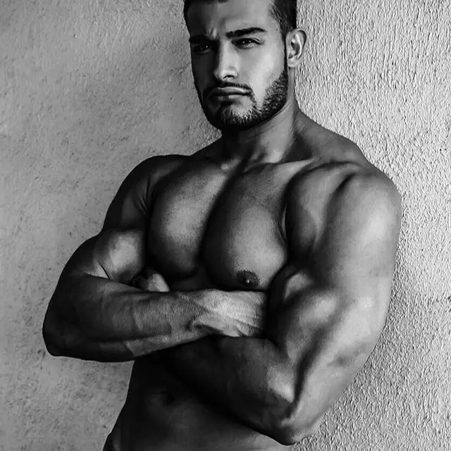 sam-asghari3