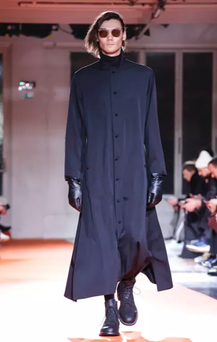 YOHJI YAMAMOTO MENSWEAR YAGWA MU CYUMWERU 2018 PARIS8