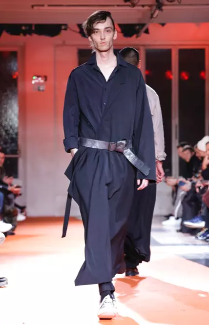 МУЖЧЫНСКАЯ АДЕЖА YOHJI YAMAMOTO ВОСЕНЬ ЗІМА 2018 ПАРИЖ24