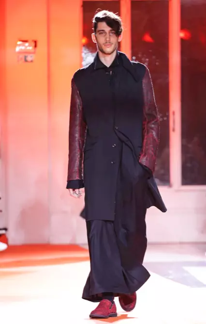 МУЖСКАЯ ОДЕЖДА YOHJI YAMAMOTO ОСЕНЬ-ЗИМА 2018 ПАРИЖ30