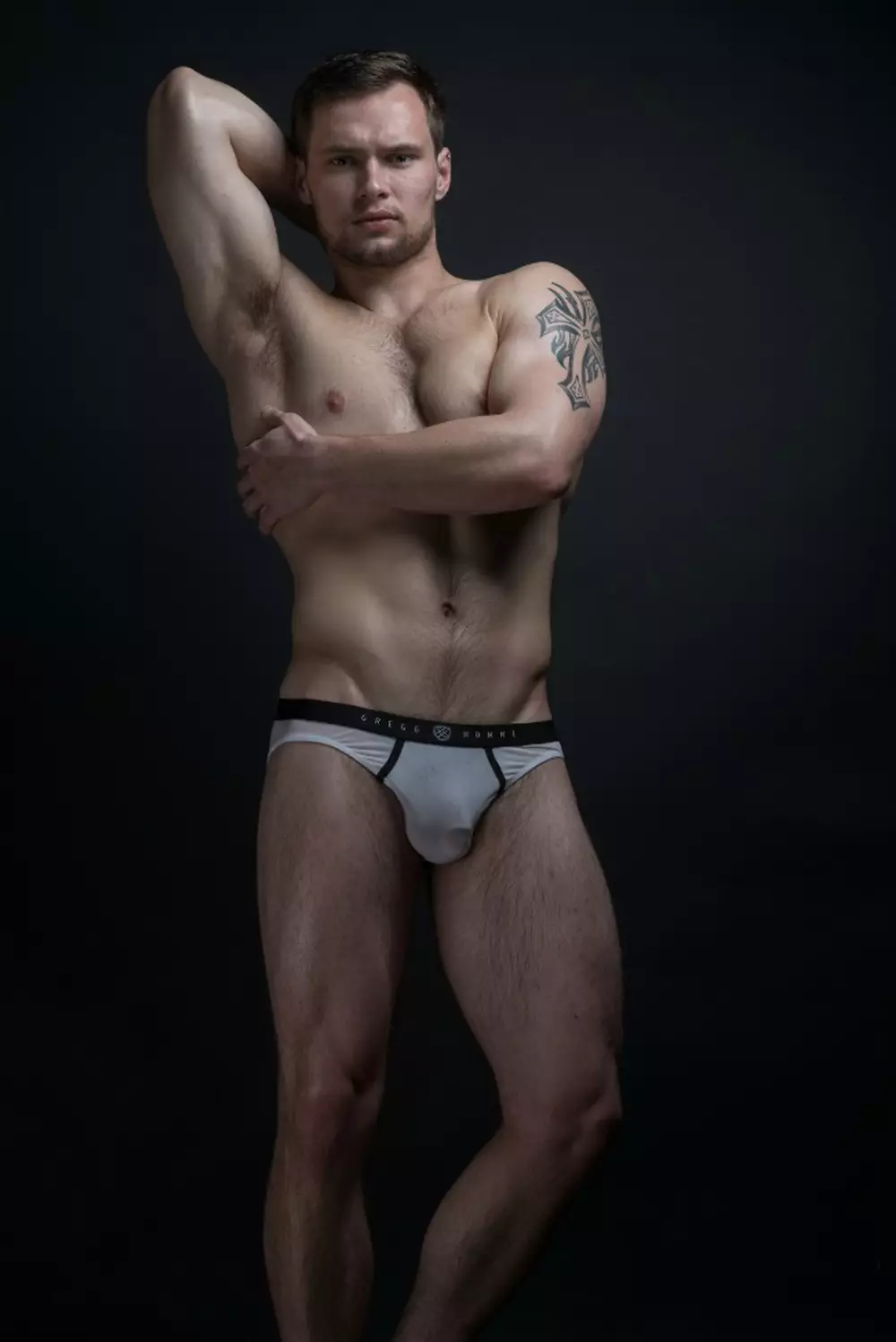 Eksklusibo para sa Fashionably Male, narito ang ating Happy Hump Day kasama ang bagong dating na si Alex DeRita na kinunan ni Jeffery Beasley, style ni Kai Jankovic, si Alex ay nakasuot ng seksi na see thru underwear ni Gregg Homme.