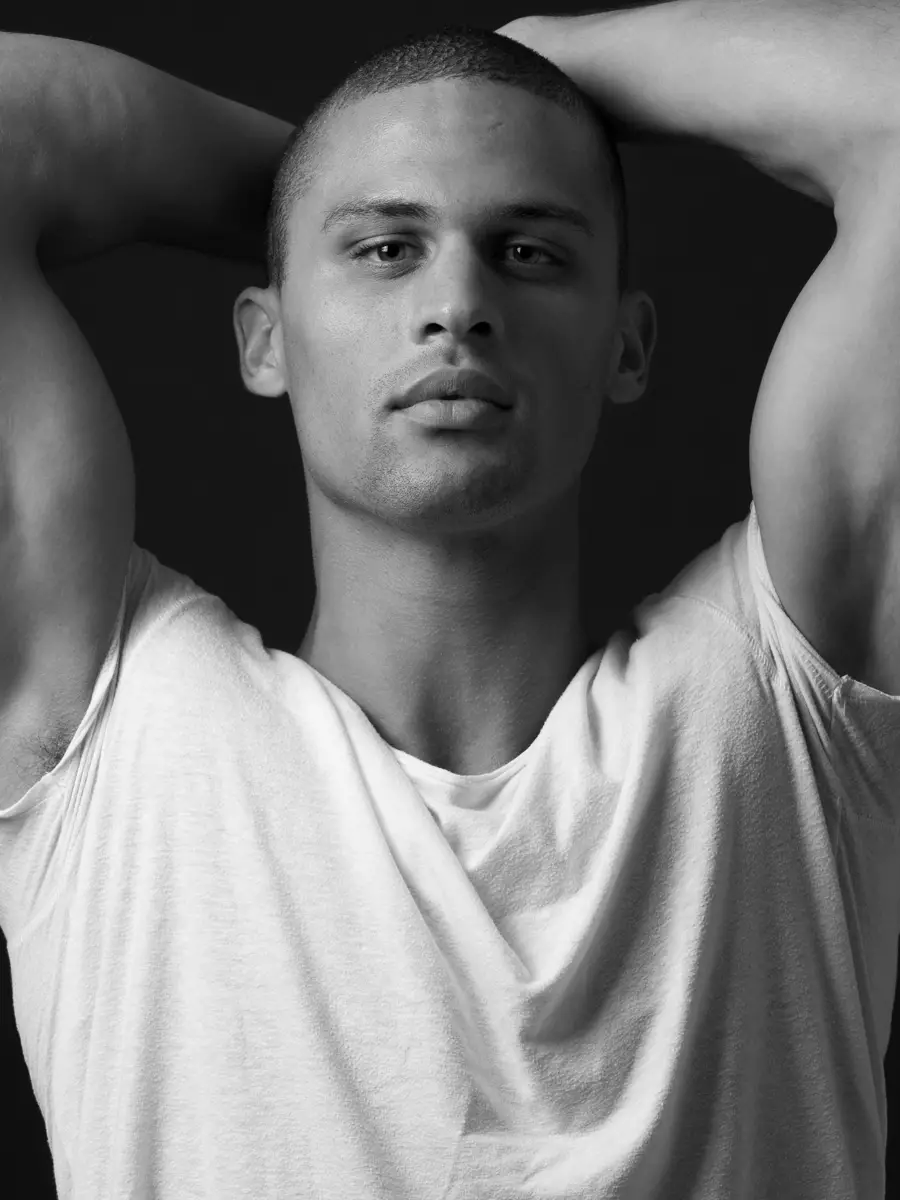 Awasi pria cantik ini, dia Seth Wilkerson yang diwakili oleh U Models Management dan Fusion Models NY yang dipelopori oleh Karl Simone. Ketika Karl memilih orang-orang yang ingin memerankan kemudian menjadi tambang emas yang kuat.