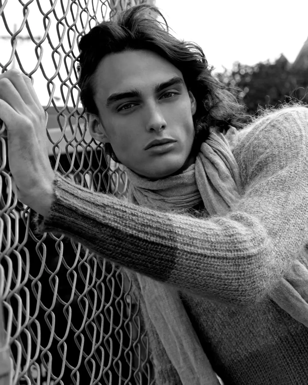 See on tõeliselt kena portree, mille klõpsas Thomas Synnamon ja millel on uus nägus meesmodell Bertie Pearce, keda esindab New Yorgi VNY Model Management.