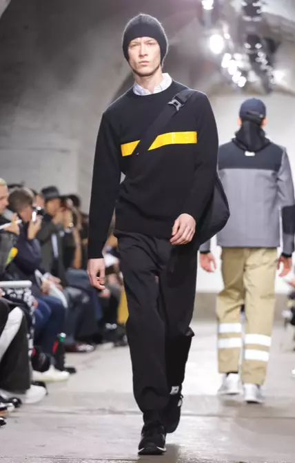 JUNYA WATANABE VĪRIEŠU APĢĒRBS, RUDENS ZIEMA 2018 PARIS32