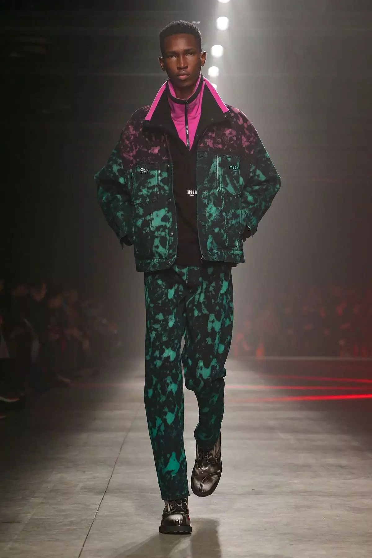 MSGM Vira Vesto Aŭtuno/Vintro 2020 Milano 41074_38