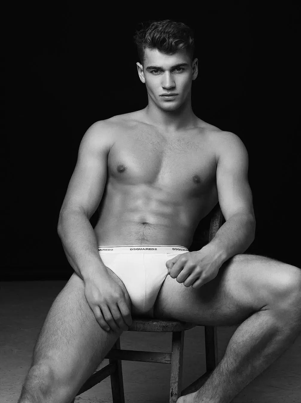 Matty Carrington por Dimitris Theocharis10