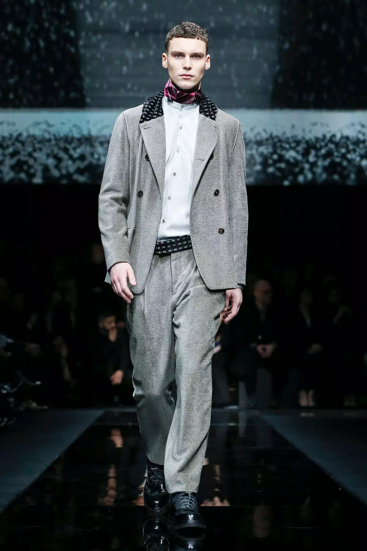 Giorgio Armani vīriešu apģērbi, 2020. gada rudens/ziema, Milāna 41330_33